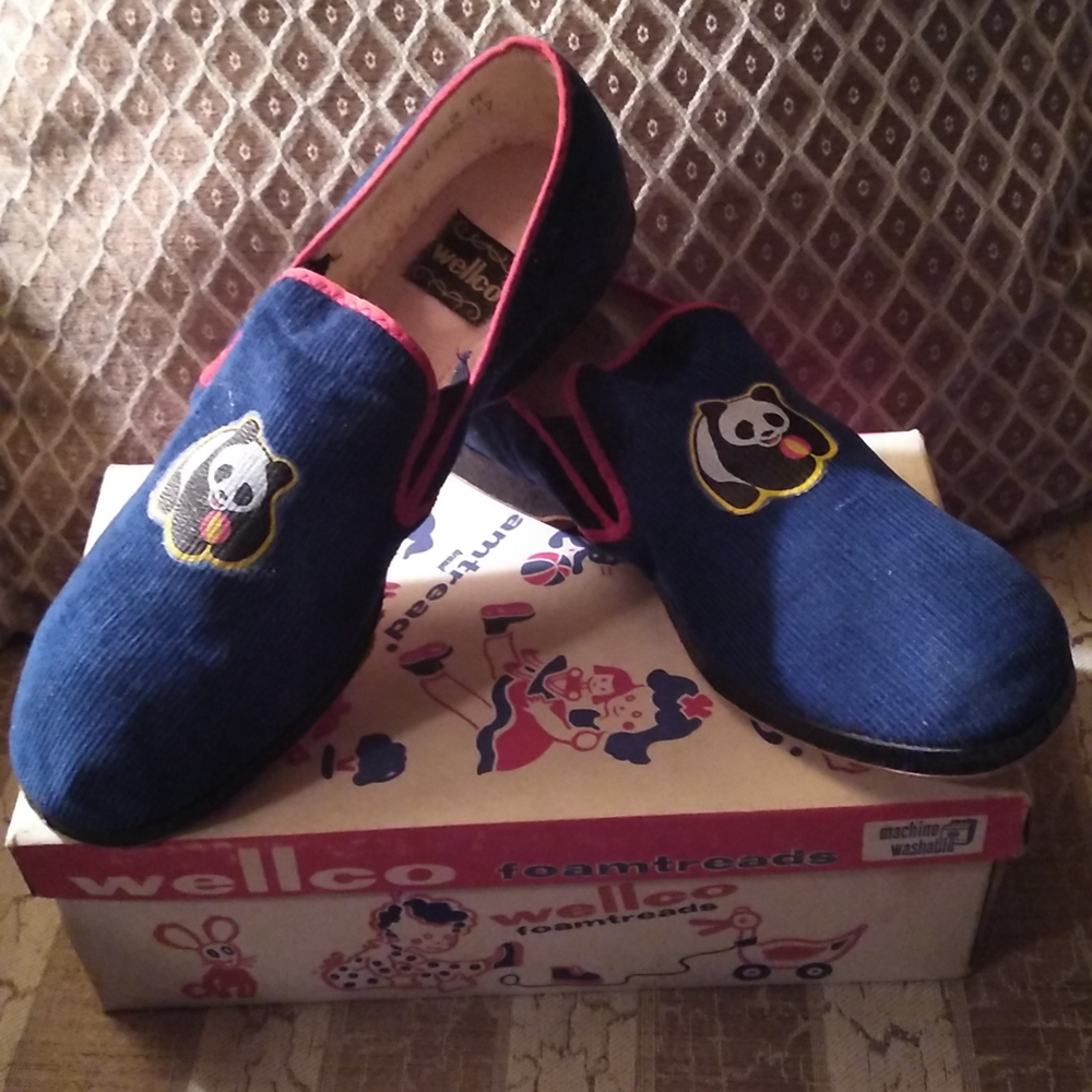 Vintage Boys Wellco Slippers